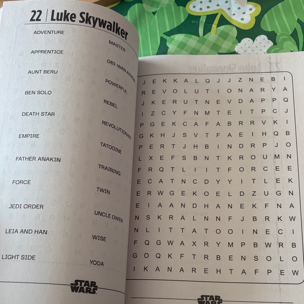 Star Wars Word-Finds Puzzle Books - Black, Yellow, Red - Picture 5 of 5